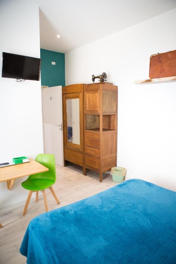 Lanzies Guesthouse ローマ エクステリア 写真
