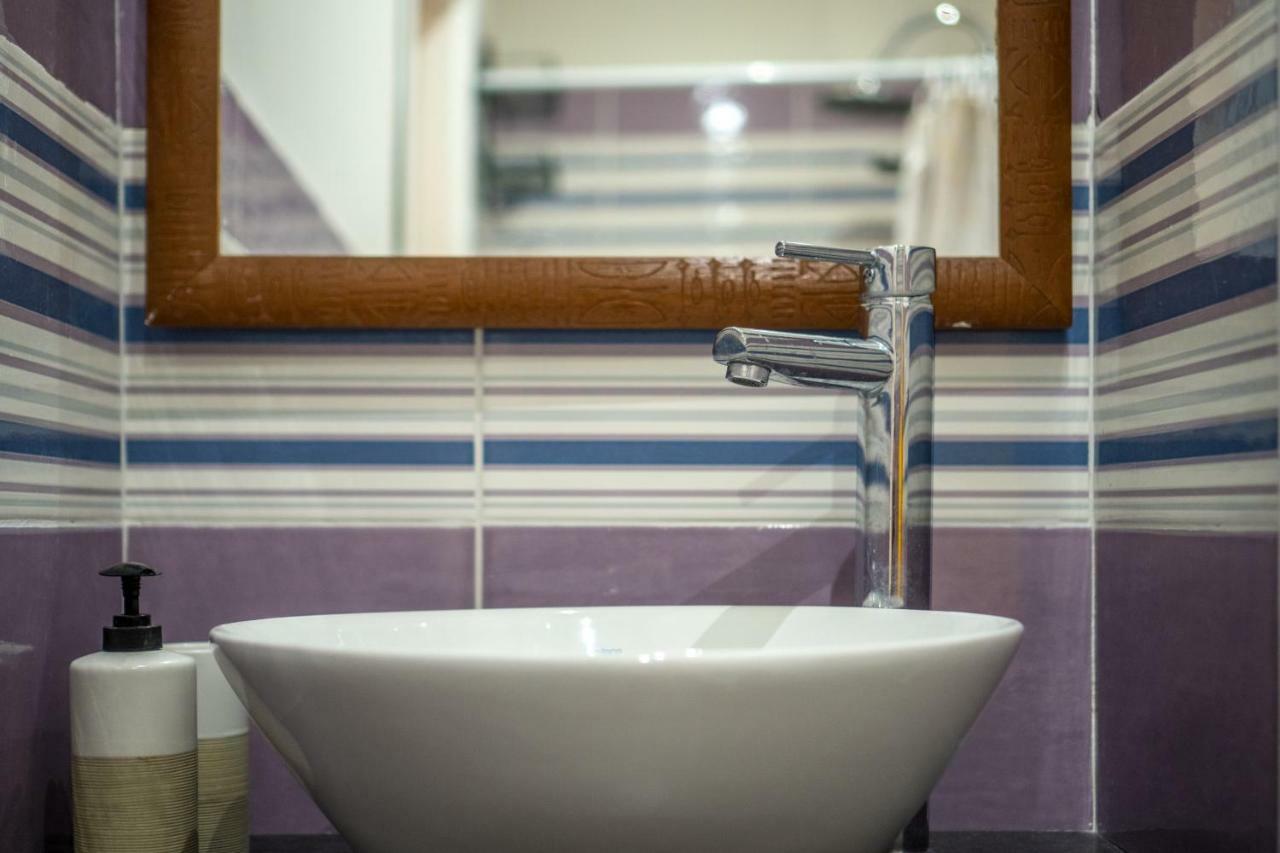 Lanzies Guesthouse ローマ エクステリア 写真